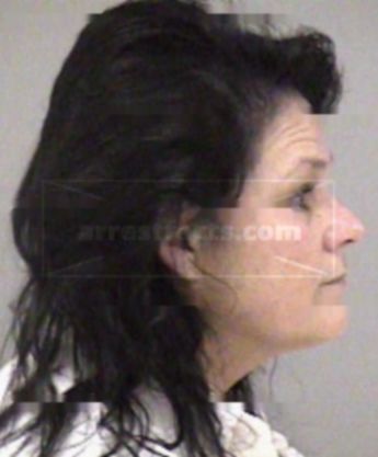 Leslie R Garachana