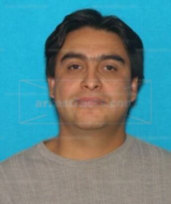 Edgar V Mejia