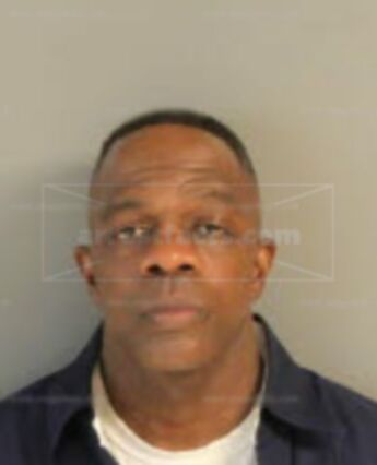 Elton Thomas