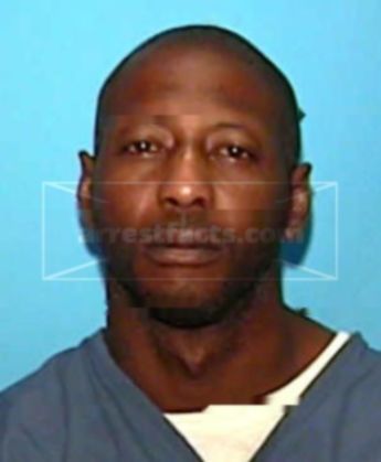 Derrick L Edwards