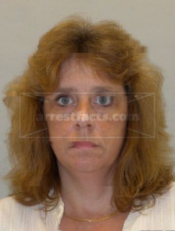 Michele L Echoles
