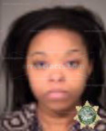 Teeaundra L Woody