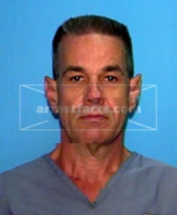 Robert S Maddox