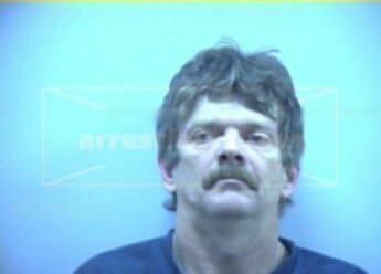 Lloyd T Bozarth