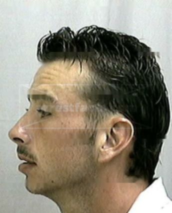 Douglas M Capps