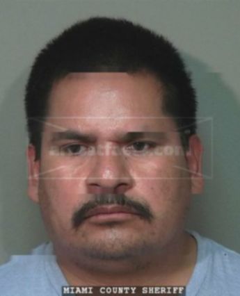 Victor H Tovar