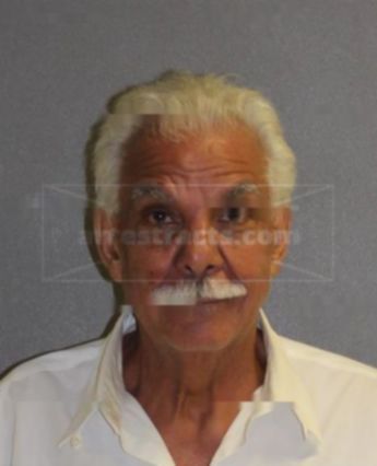 Hector M Vazquez