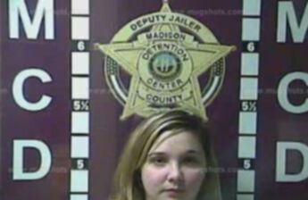 Chasity R Smith