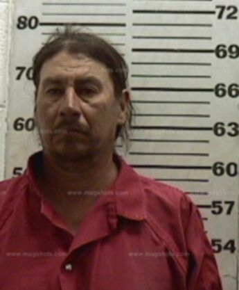 Robert L Cruz
