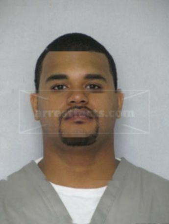 Darren L Henry