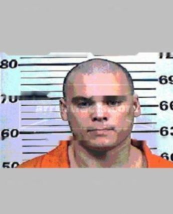 Larry M Thomas
