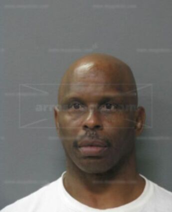 Lindell Davis