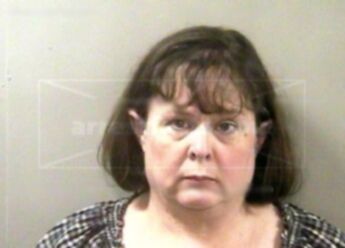 Lynda L Davenport