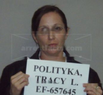 Tracy Leigh Polityka