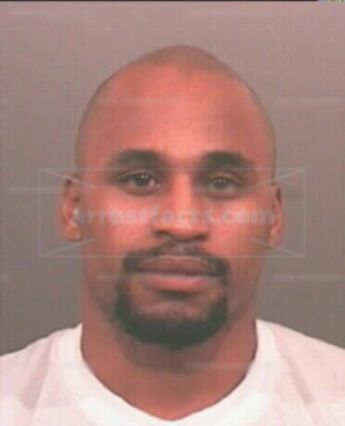 Kwan R Brewer