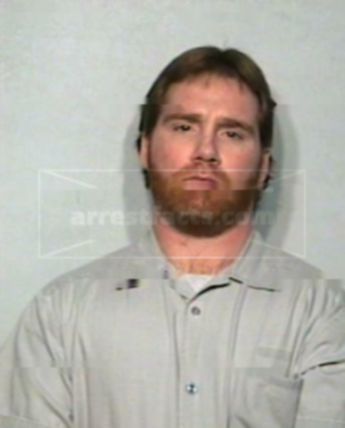 Lee R Reynolds Iii