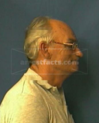 Thomas D Cummins