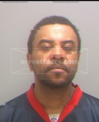 Cisco Montanez Cross
