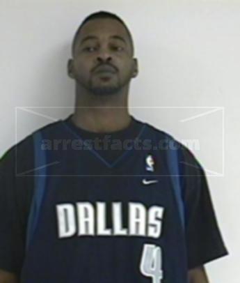 Royce L Williams