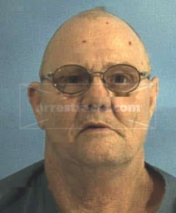 Robert L Wilkes