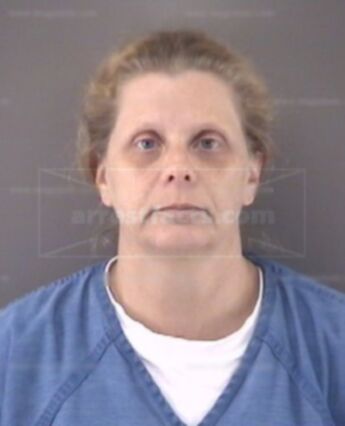 Tracy E Knee-Nichols