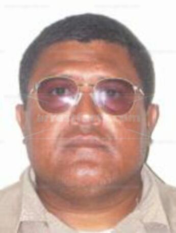 Oscar L Flores