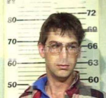 Leonard K Lewis