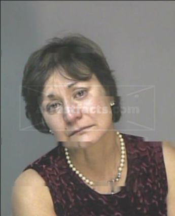 Dolores E Ingradi
