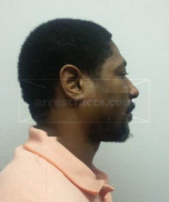 Roderick D Standokes