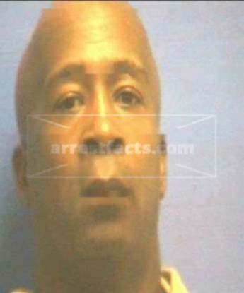 Donnie L Harris