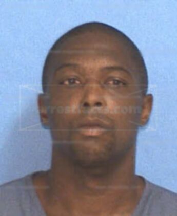 Travis J Smalls