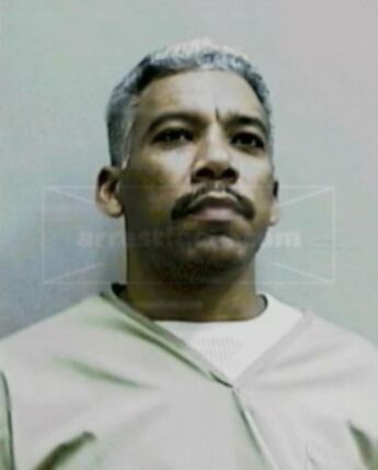 Orlando R Contreras