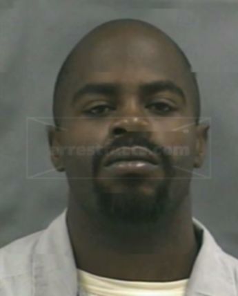 Tyrone Holmes