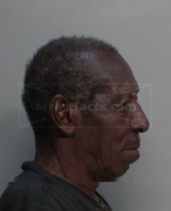 Renaldo Hernandez