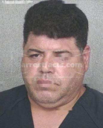 Hector J Quinones