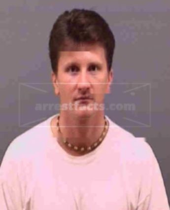Gary L Gleespen