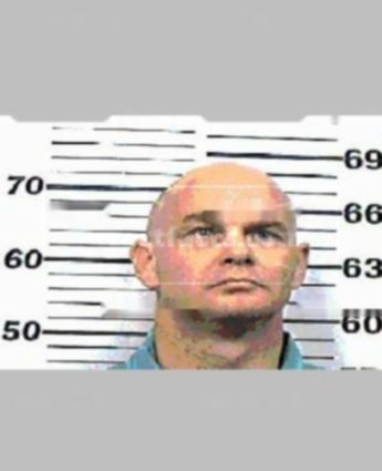 Everett D Tomblinson
