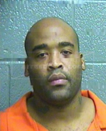 Marlon L Woods