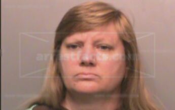 Lynn Marie Hinds
