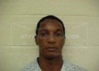 Roberto Adams