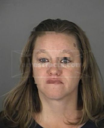 Linda M Hughes
