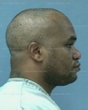 Toriano D Holcomb