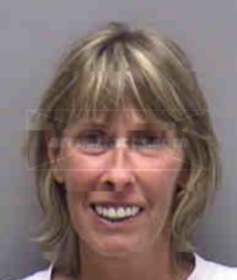 Claudia L Mckain