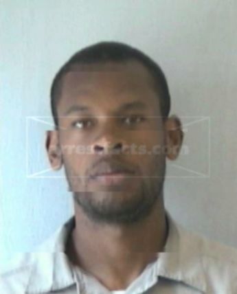 Antonio D Holloway