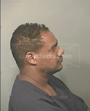 Pablo L Valdez