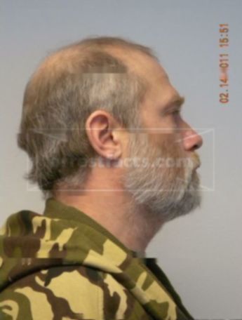 Daniel L Snyder