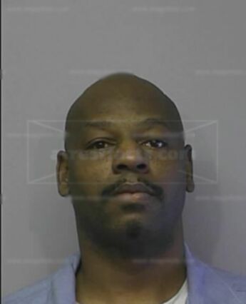 Lamar D Wallace