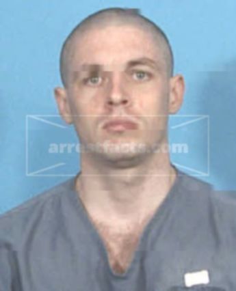 Zachary M Henry