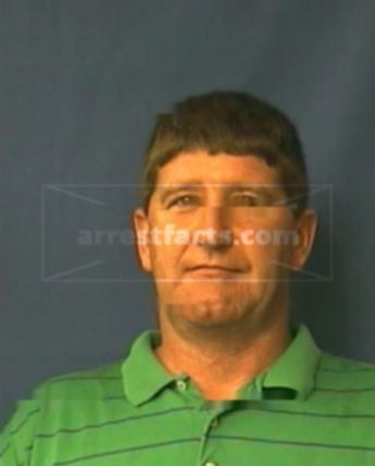 Curtis R Briscoe