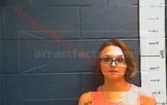 Kayla L Knuckles
